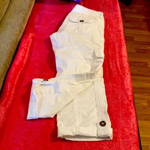 White Capri pants